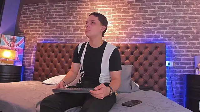 Thomas May4rs online show from 02-14-25, 04:04