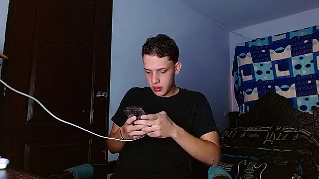 Thomas May4rs online show from 12-01-25, 03:39