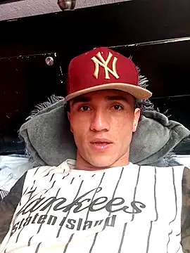 Paranguaricutarimicuaro23 online show from 10-17-25, 05:48