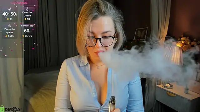 Snapshot of Nikki_Kai chatting on 10-08-25, 12:52 Nikki Kai online show from 10-08-25, 12:52