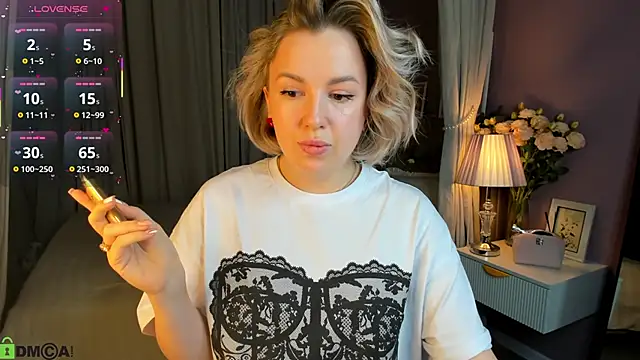 Snapshot of Nikki_Kai chatting on 10-22-25, 12:55 Nikki Kai online show from 10-22-25, 12:55