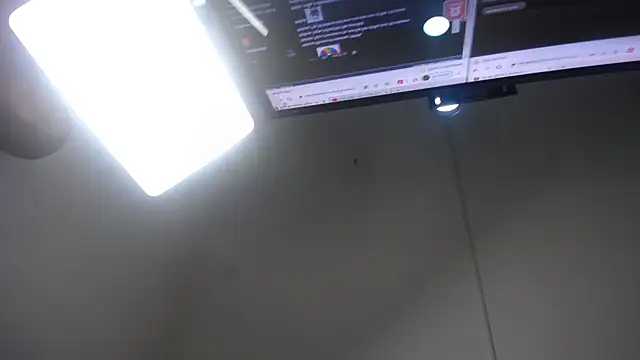 Snapshot of lunaember_cs chatting on 03-15-26, 04:51 lunaember cs online show from 03-15-26, 04:51