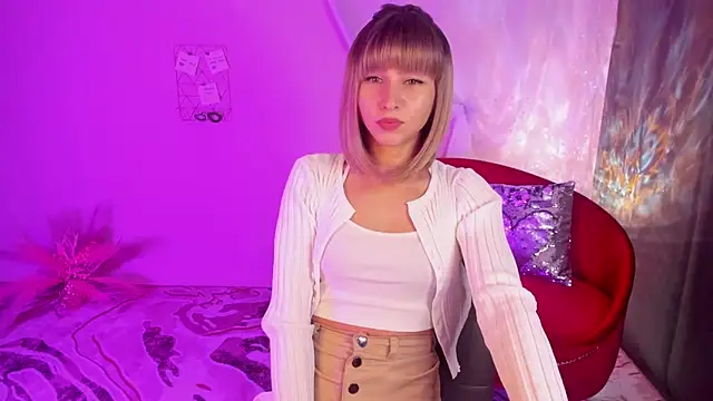 CharmBianca online show from 11-30-25, 12:09