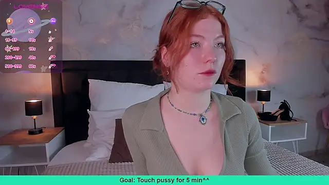 Snapshot of SophieOuld chatting on 02-04-25, 01:48 SophieOuld online show from 02-04-25, 01:48