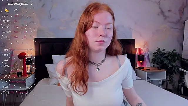 Snapshot of SophieOuld chatting on 09-15-25, 03:50 SophieOuld online show from 09-15-25, 03:50