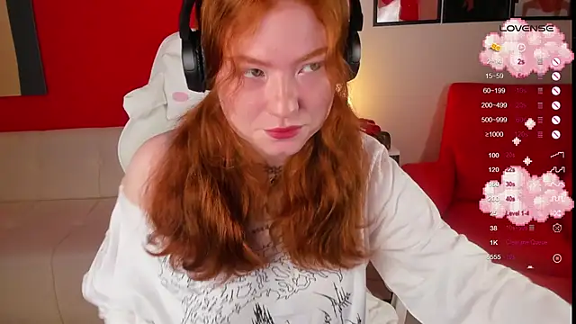 Snapshot of SophieOuld chatting on 09-20-25, 02:34 SophieOuld online show from 09-20-25, 02:34