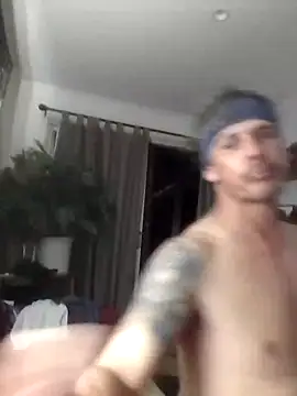 Snapshot of RichardHard_1 chatting on 03-06-25, 04:28 RichardHard 1 online show from 03-06-25, 04:28