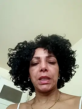 Snapshot of Lunasquirt1985 chatting on 02-16-26, 11:39 Lunasquirt1985 online show from 02-16-26, 11:39