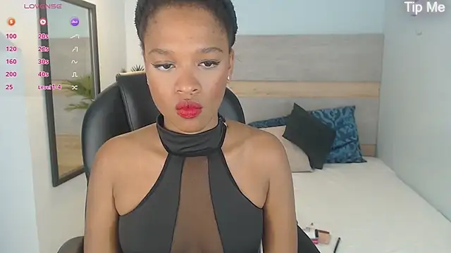 Snapshot of brendathompson_ chatting on 09-30-25, 02:38 brendathompson online show from 09-30-25, 02:38