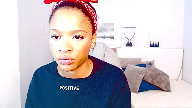 Snapshot of brendathompson_ chatting on 10-07-25, 01:36 brendathompson online show from 10-07-25, 01:36