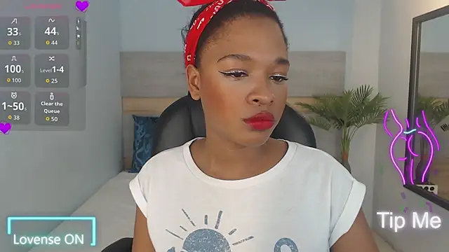 Snapshot of brendathompson_ chatting on 10-15-25, 03:17 brendathompson online show from 10-15-25, 03:17