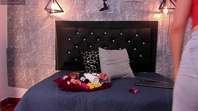 emberhodson online show from 11-04-25, 11:31