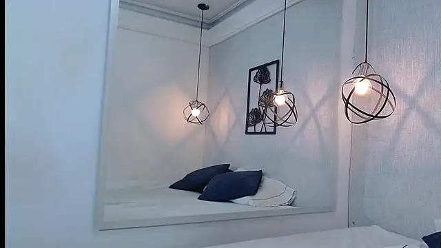 Liiamthompson online show from 02-13-25, 12:00