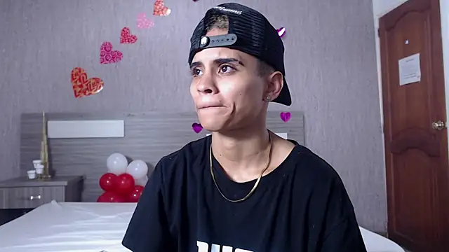 Liiamthompson online show from 02-15-25, 02:22