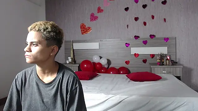 Liiamthompson online show from 02-16-25, 04:53