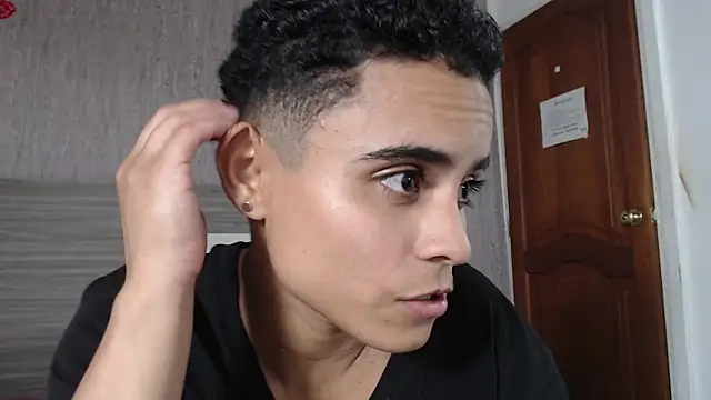 Liiamthompson online show from 02-26-25, 04:14