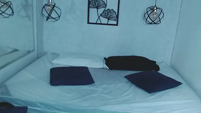 Liiamthompson online show from 03-06-25, 07:14