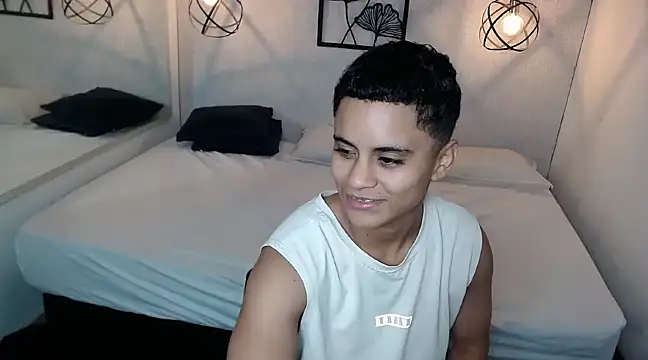 Liiamthompson online show from 03-12-25, 10:59