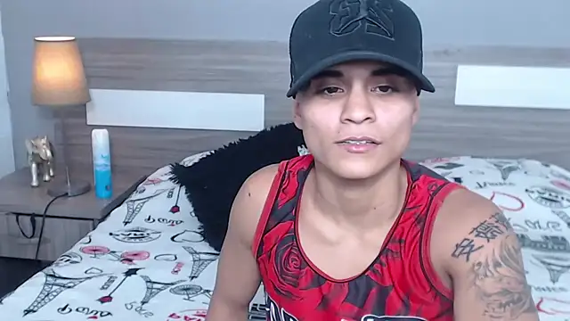 Liiamthompson online show from 10-10-25, 11:37