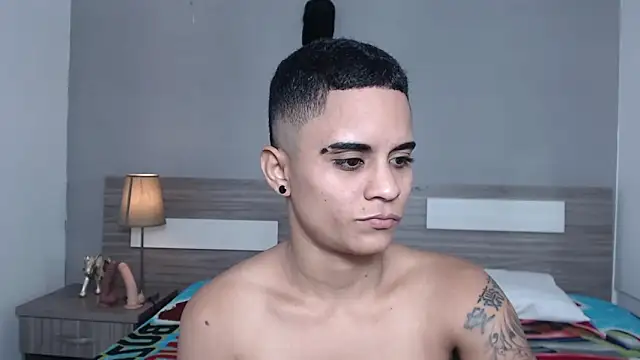 Liiamthompson online show from 10-17-25, 10:18