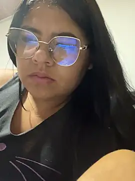 Snapshot of viccky_vick chatting on 02-11-25, 12:16 viccky vick online show from 02-11-25, 12:16
