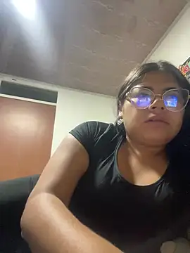 Snapshot of viccky_vick chatting on 02-24-25, 12:20 viccky vick online show from 02-24-25, 12:20