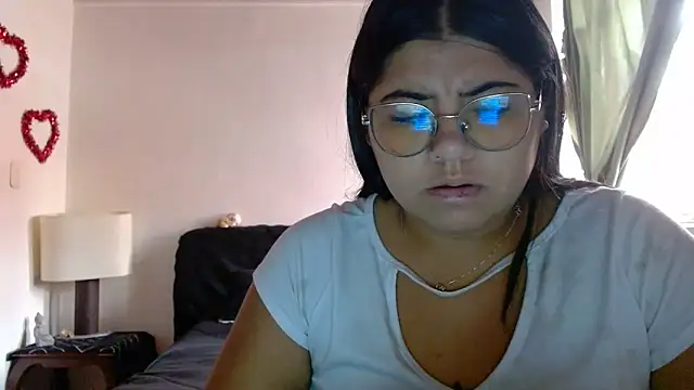 Snapshot of viccky_vick chatting on 09-16-25, 09:49 viccky vick online show from 09-16-25, 09:49
