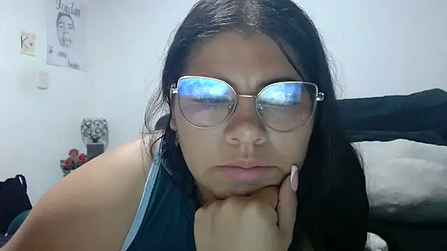 viccky vick online show from 06-15-26, 01:52