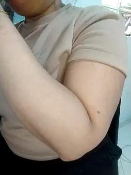 Snapshot of alexandraluv chatting on 09-27-25, 03:28 alexandraluv online show from 09-27-25, 03:28