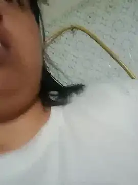 Snapshot of alexandraluv chatting on 10-10-25, 10:20 alexandraluv online show from 10-10-25, 10:20