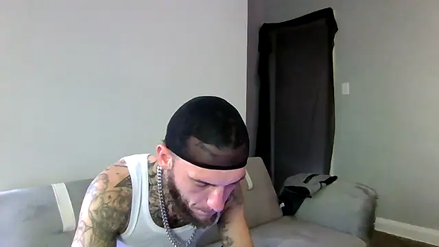 cruz815 online show from 10-20-25, 05:13