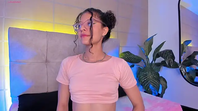 mac-sara online show from 10-13-25, 09:37