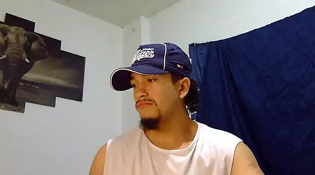 Snapshot of Keiviid chatting on 02-03-25, 10:03 Keiviid online show from 02-03-25, 10:03