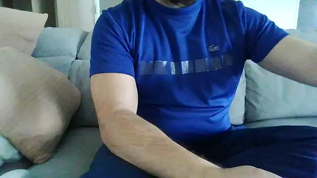 Snapshot of Zer_oki chatting on 02-13-26, 11:06 Zer oki online show from 02-13-26, 11:06