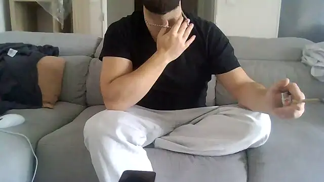 Snapshot of Zer_oki chatting on 03-25-26, 12:33 Zer oki online show from 03-25-26, 12:33