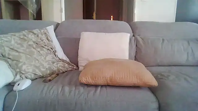 Snapshot of Zer_oki chatting on 03-26-26, 08:53 Zer oki online show from 03-26-26, 08:53