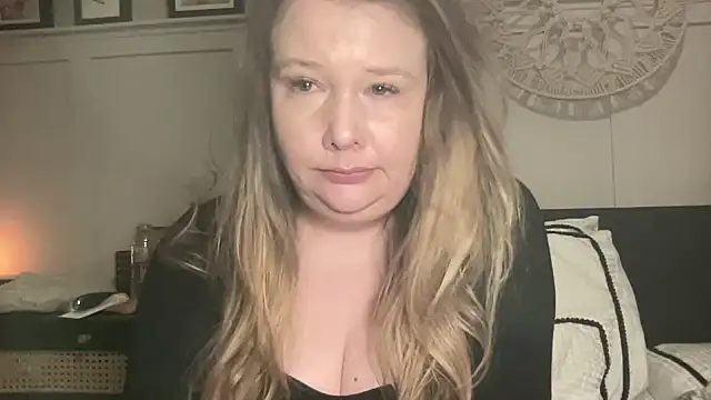 BustyHayleyUk online show from 02-05-25, 08:57