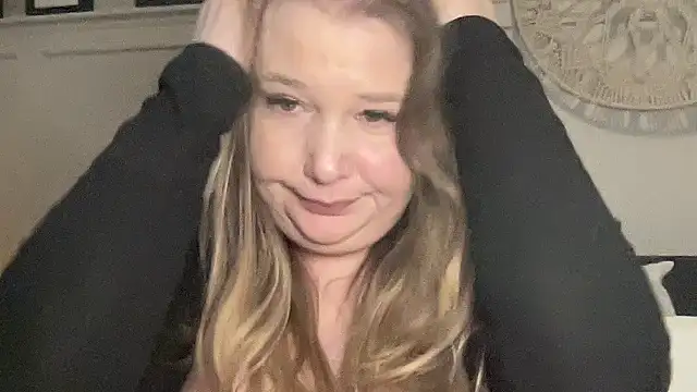 BustyHayleyUk online show from 02-12-25, 04:00