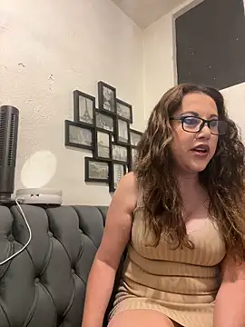 MirandaLatinaLovely online show from 05-30-26, 06:05