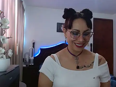 AloLovely  online show from 03-27-26, 08:41