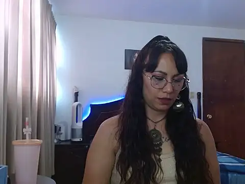 AloLovely  online show from 04-15-26, 07:58