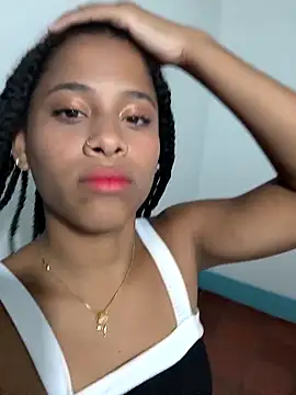 Snapshot of Street_royal chatting on 02-22-25, 08:29 Street royal online show from 02-22-25, 08:29