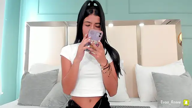 Snapshot of eva_roseee chatting on 09-23-25, 08:12 eva roseee online show from 09-23-25, 08:12