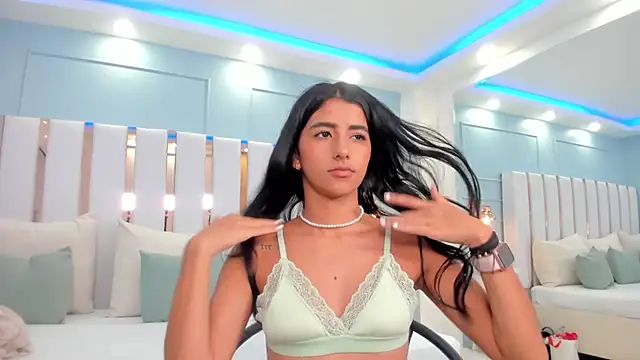 Snapshot of eva_roseee chatting on 10-17-25, 09:17 eva roseee online show from 10-17-25, 09:17