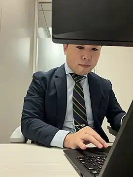 Nobu 469 online show from 11-17-25, 09:37