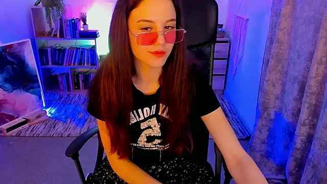 MilaStoyne online show from 03-11-25, 08:30