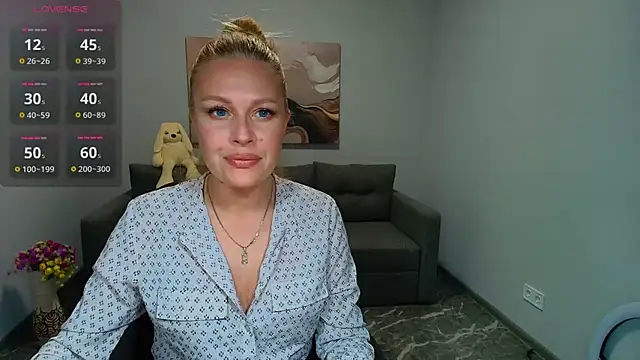 Mira Whites online show from 05-15-26, 12:23