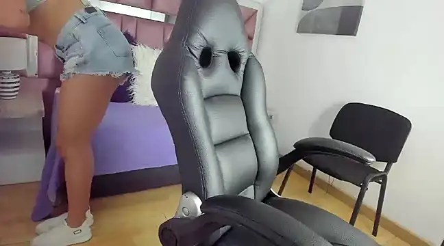 Snapshot of tamararose1 chatting on 03-07-25, 09:40 tamararose1 online show from 03-07-25, 09:40