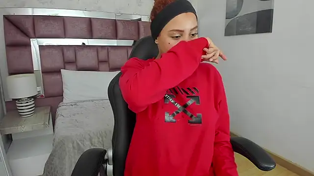 Snapshot of tamararose1 chatting on 03-19-25, 12:45 tamararose1 online show from 03-19-25, 12:45