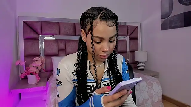 Snapshot of tamararose1 chatting on 10-09-25, 10:19 tamararose1 online show from 10-09-25, 10:19